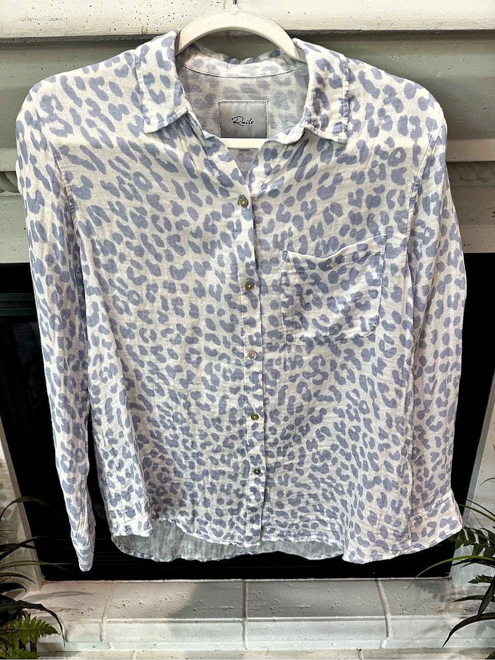 Rails Ellis Leopard Print Cotton Button Down Size Small